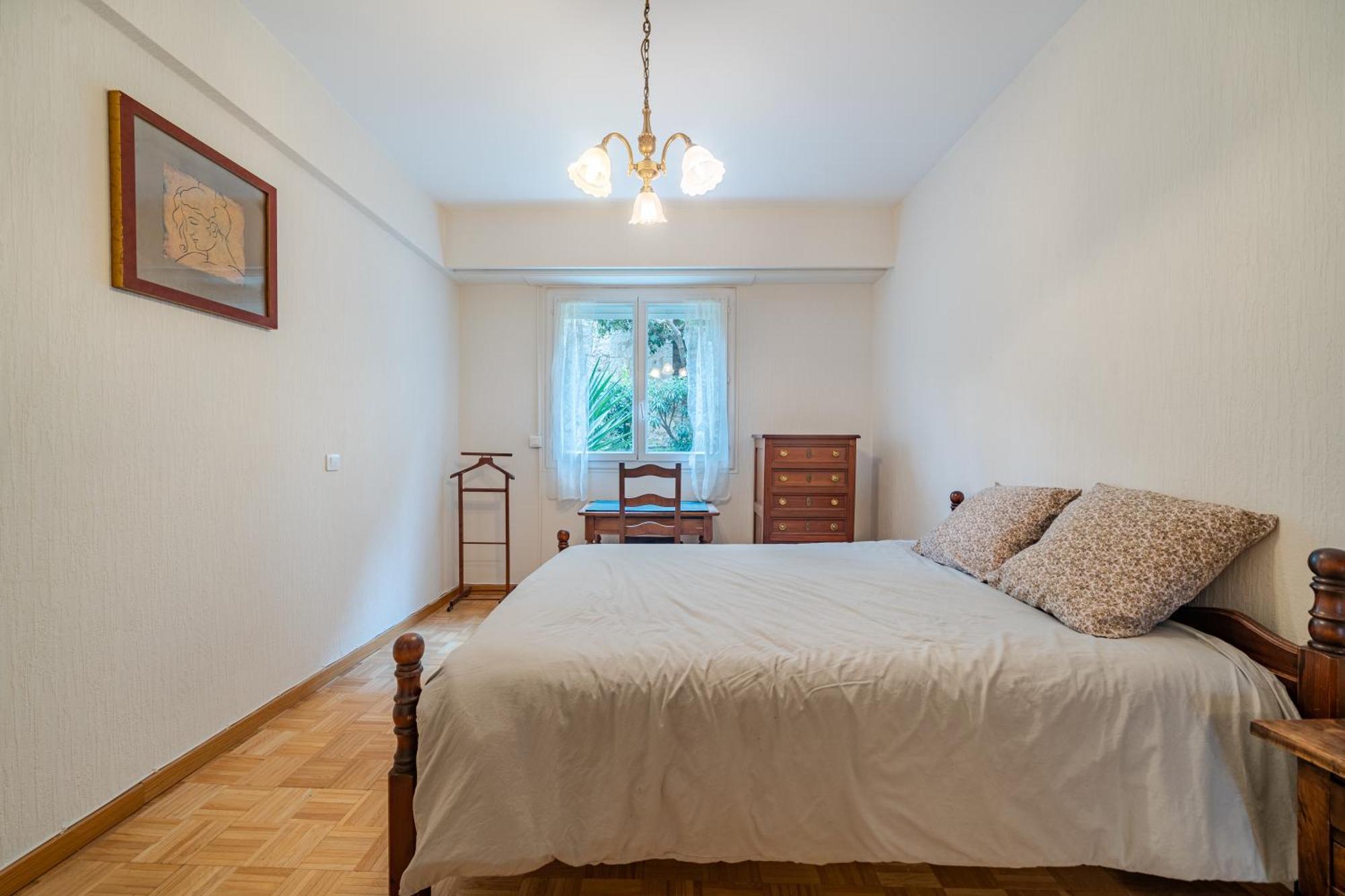 Apartment Grand 3 Pieces Calme - - Garage