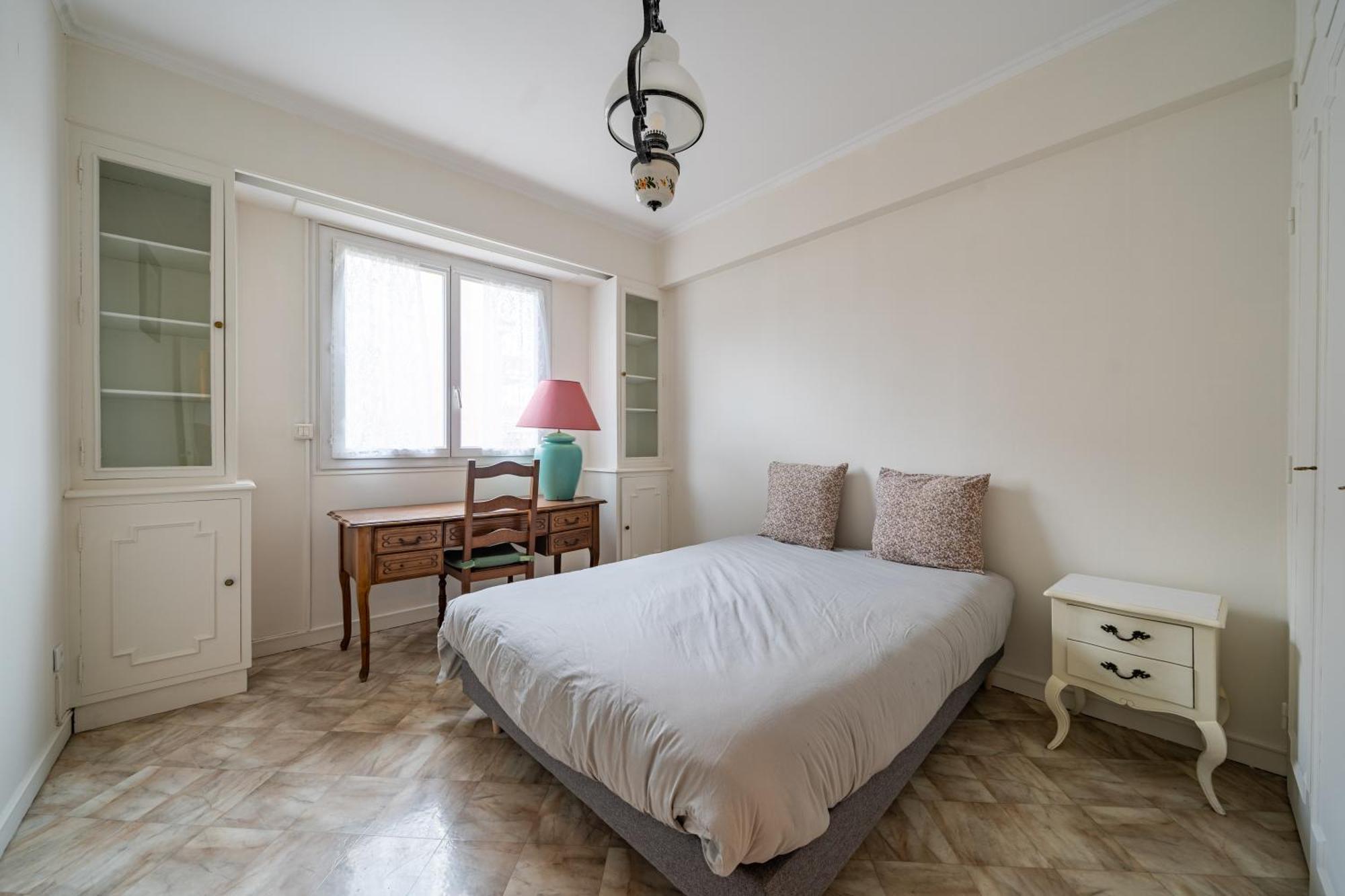 Apartment Grand 3 Pieces Calme - - Garage Nizza